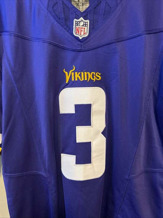 Nike - Picture 12 of 12